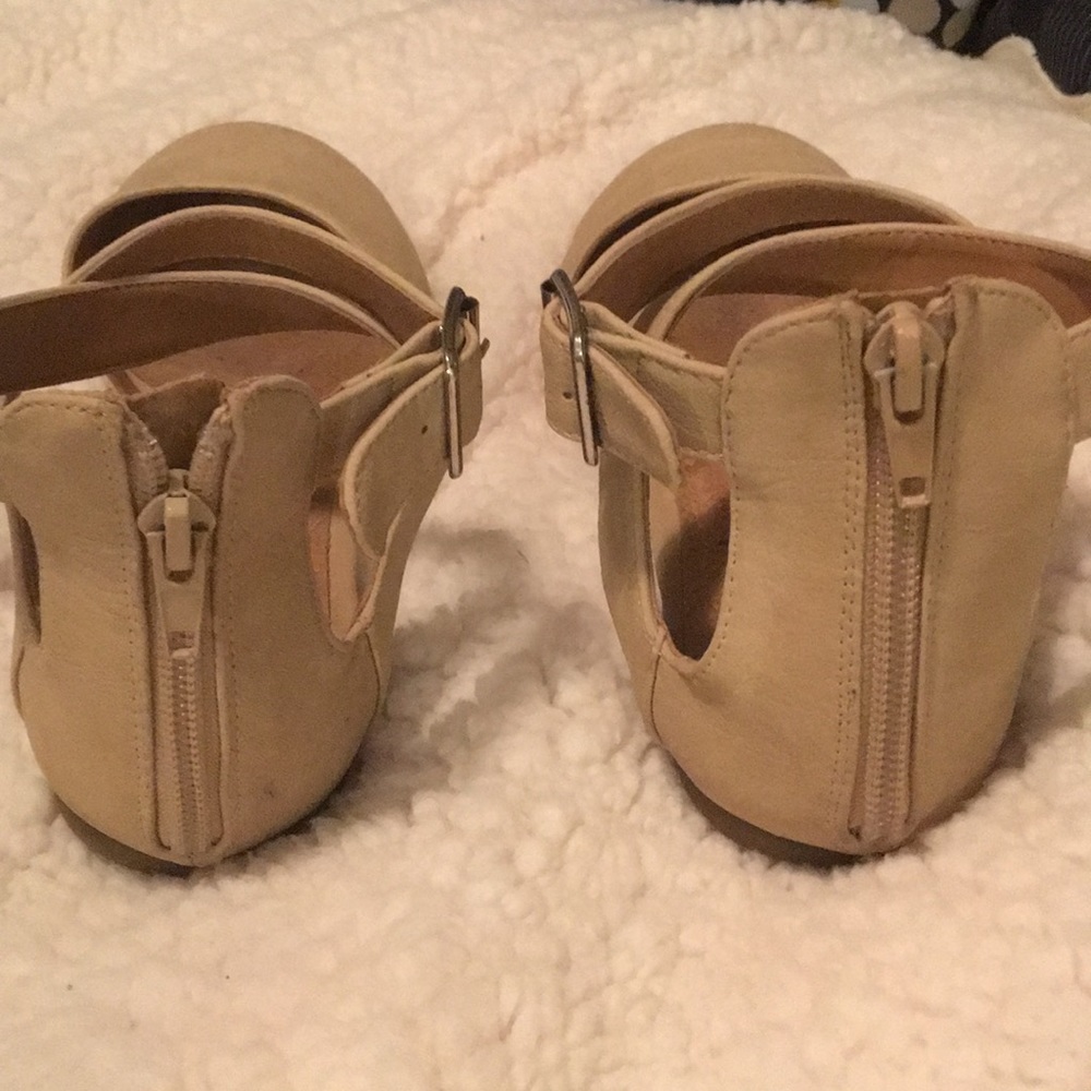 Shoes - Picture 2 of 2